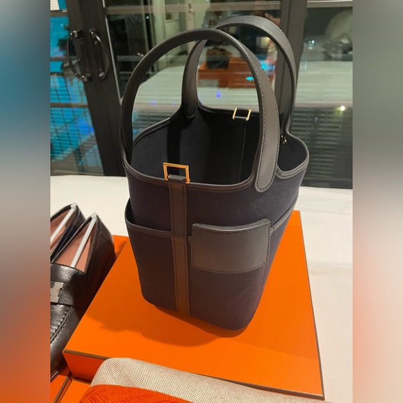 Picotin 18 cargo Noir - Picture 3 of 3